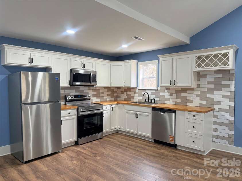 706 Salisbury Avenue, Salisbury, NC 28146.  MLS# CAR4340176, YatesRealty ID 13107. 