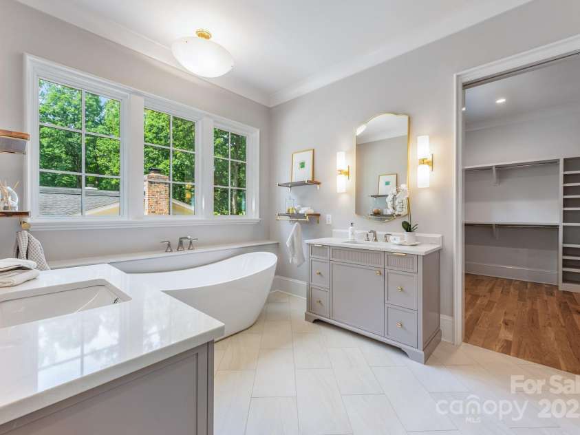 5601 Robinhood Road, Charlotte, NC 28211.  MLS# CAR4258800, YatesRealty ID 13109. Beautiful Primary Bath is the perfect retreat!