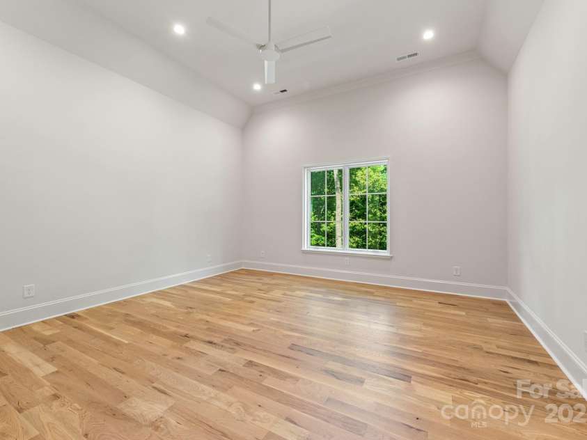 5601 Robinhood Road, Charlotte, NC 28211.  MLS# CAR4258800, YatesRealty ID 13109. Bedroom