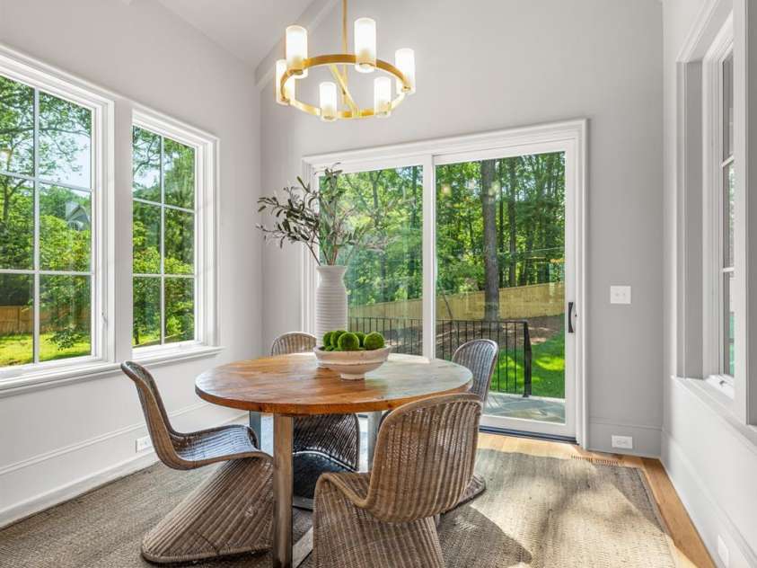 5601 Robinhood Road, Charlotte, NC 28211.  MLS# CAR4258800, YatesRealty ID 13109. Check out the ceiling details!