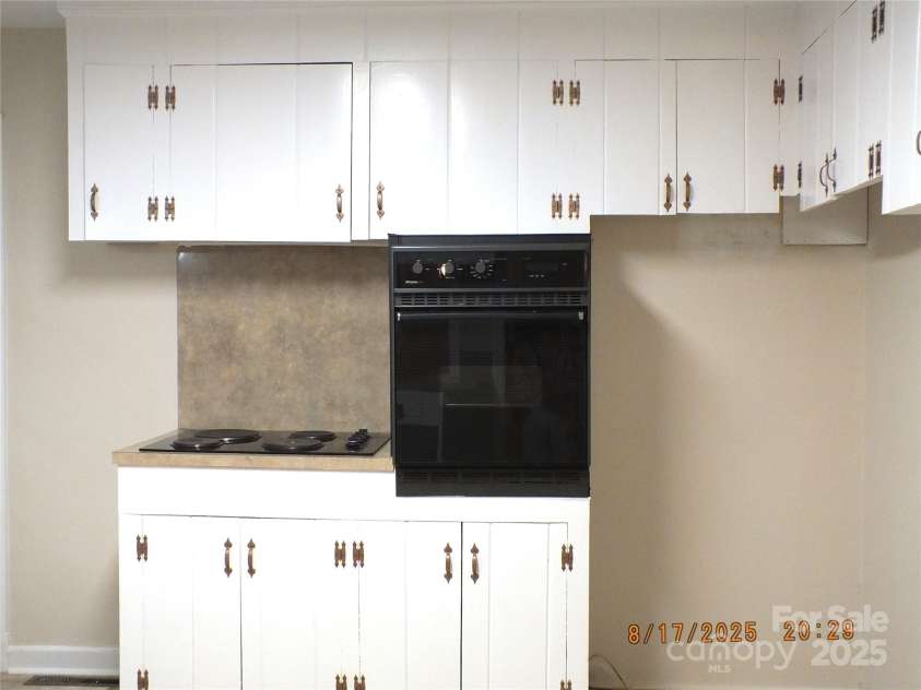 414 Springs Street, Lancaster, SC 29720.  MLS# CAR4293071, YatesRealty ID 1311. 