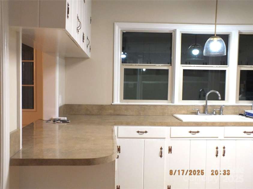 414 Springs Street, Lancaster, SC 29720.  MLS# CAR4293071, YatesRealty ID 1311. 