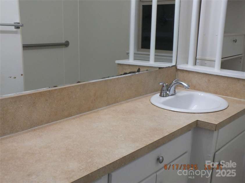 414 Springs Street, Lancaster, SC 29720.  MLS# CAR4293071, YatesRealty ID 1311. 