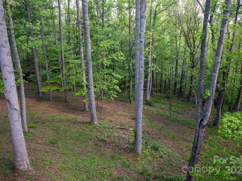 120 Powderhorn Drive, Burnsville, NC 28714.  MLS# CAR4258833, YatesRealty ID 13111. 