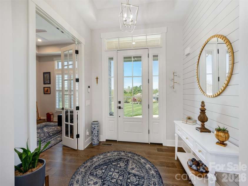 90 Drummond Circle, Hendersonville, NC 28791.  MLS# CAR4369417, YatesRealty ID 13113. 