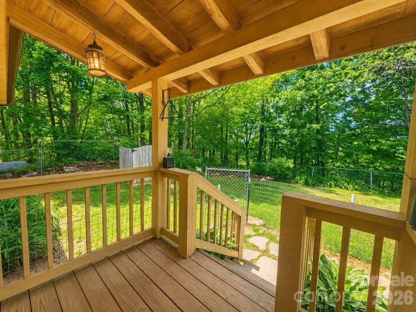 173 Blizzard Ridge, Maggie Valley, NC 28751.  MLS# CAR4382759, YatesRealty ID 13114. 