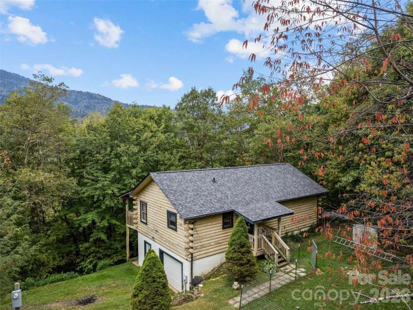 173 Blizzard Ridge, Maggie Valley, NC 28751.  MLS# CAR4382759, YatesRealty ID 13114. 