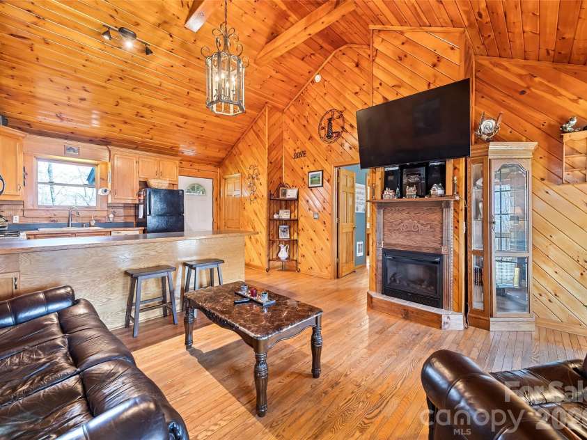 173 Blizzard Ridge, Maggie Valley, NC 28751.  MLS# CAR4382759, YatesRealty ID 13114. 