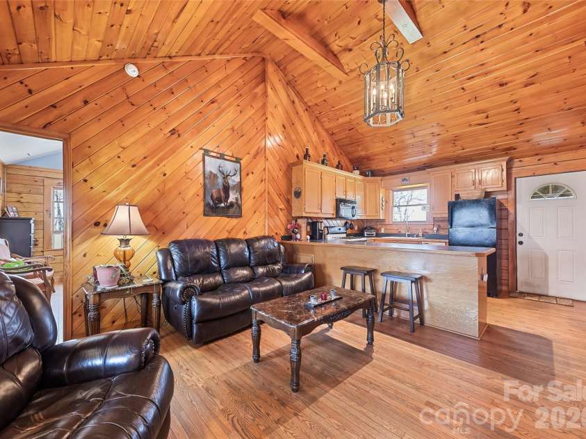 173 Blizzard Ridge, Maggie Valley, NC 28751.  MLS# CAR4382759, YatesRealty ID 13114. 