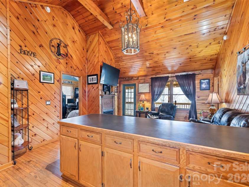 173 Blizzard Ridge, Maggie Valley, NC 28751.  MLS# CAR4382759, YatesRealty ID 13114. 