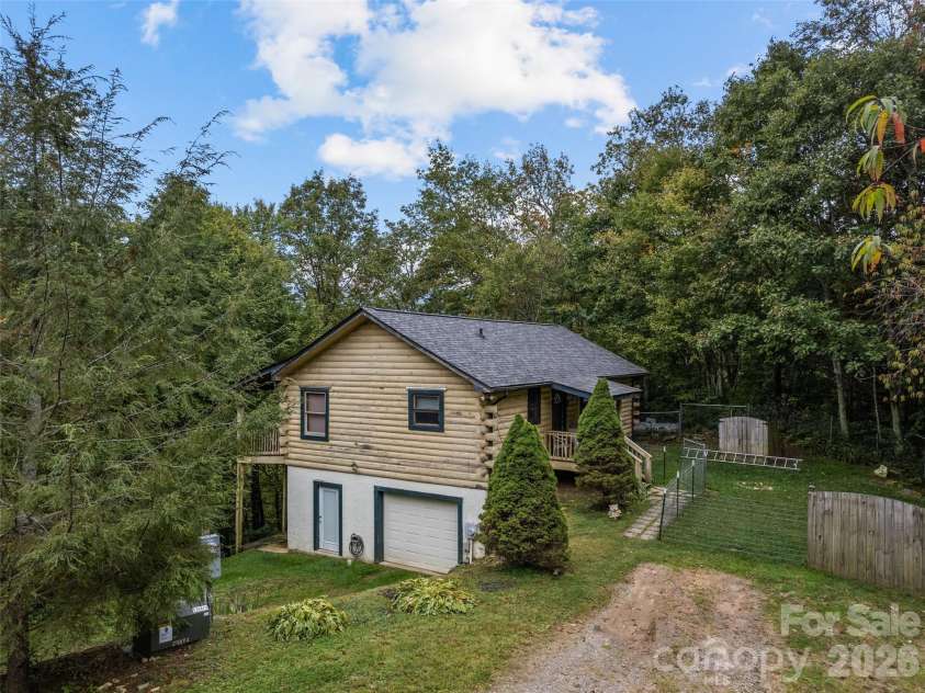 173 Blizzard Ridge, Maggie Valley, NC 28751.  MLS# CAR4382759, YatesRealty ID 13114. 