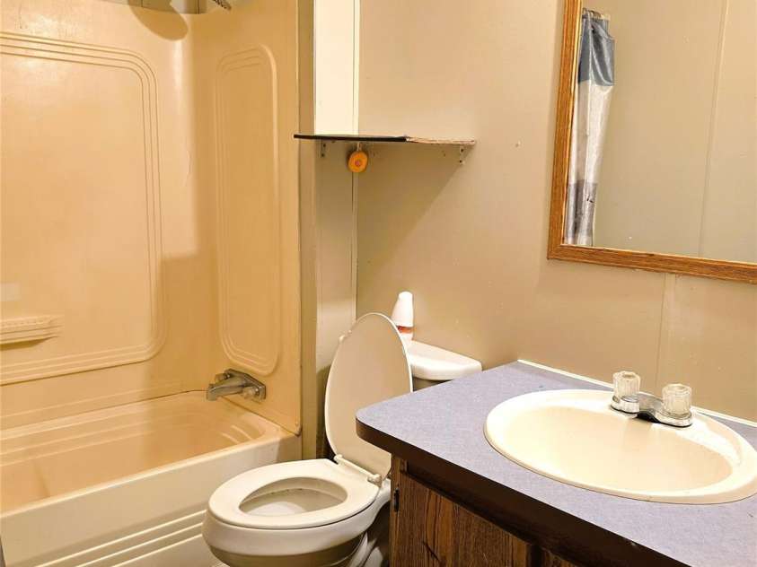 219 Watterson Road, Grover, NC 28073.  MLS# CAR4259268, YatesRealty ID 13116. Full bathroom in hallway