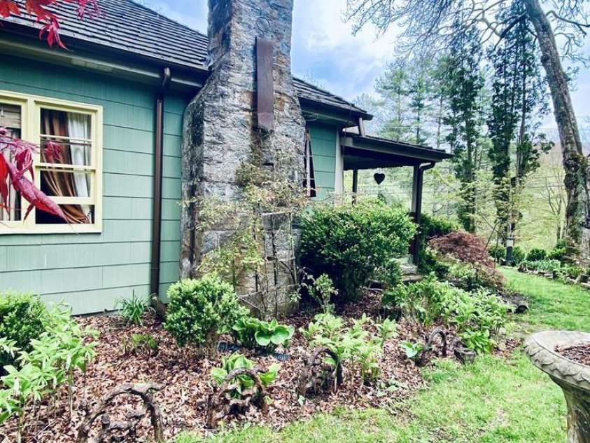 5933 Norton Road, Cullowhee, NC 28723.  MLS# CAR4259736, YatesRealty ID 13117. 