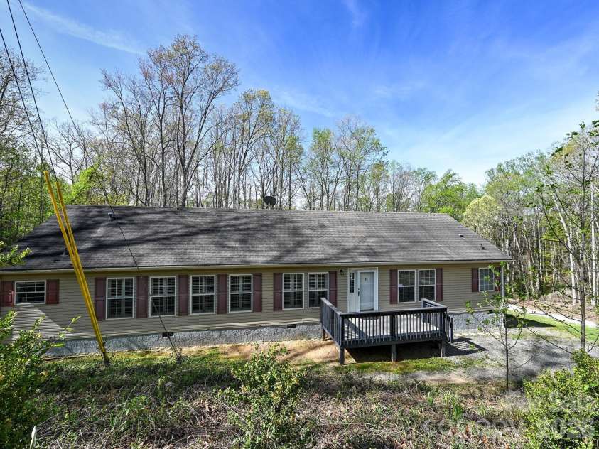 119 Laurel Haven Road, Fairview, NC 28730.  MLS# CAR4371439, YatesRealty ID 13118. 