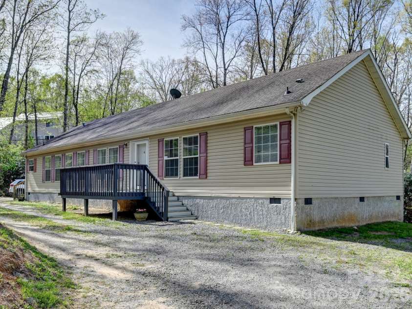 119 Laurel Haven Road, Fairview, NC 28730.  MLS# CAR4371439, YatesRealty ID 13118. 