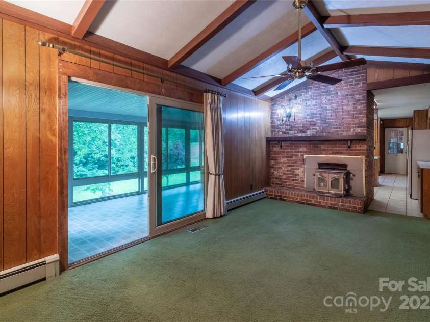 331 Ela Heights Road, Whittier, NC 28789.  MLS# CAR4259769, YatesRealty ID 13118. 