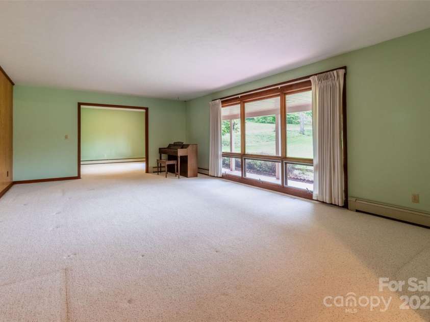 331 Ela Heights Road, Whittier, NC 28789.  MLS# CAR4259769, YatesRealty ID 13118. 