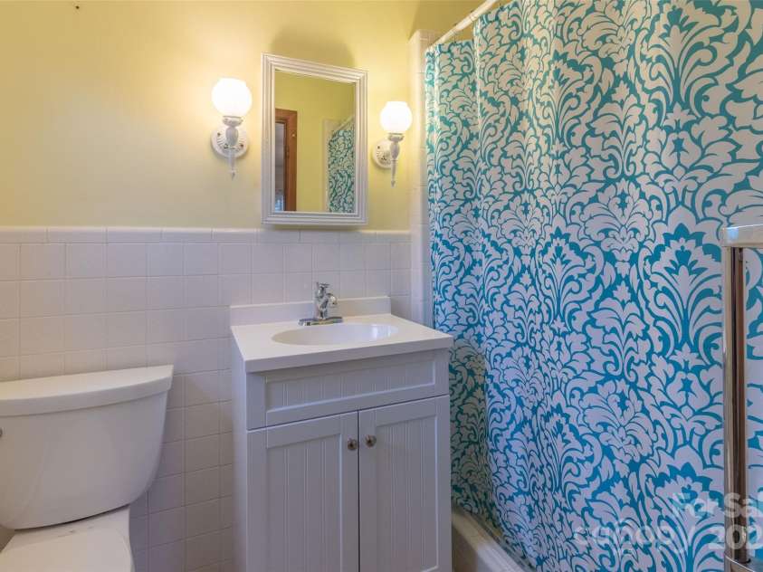 331 Ela Heights Road, Whittier, NC 28789.  MLS# CAR4259769, YatesRealty ID 13118. 