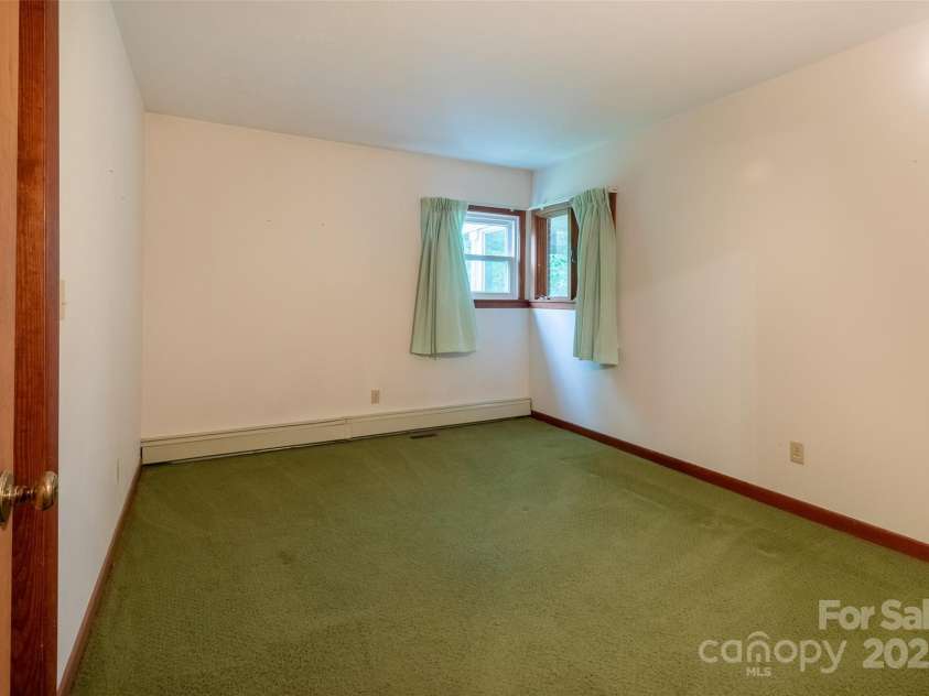 331 Ela Heights Road, Whittier, NC 28789.  MLS# CAR4259769, YatesRealty ID 13118. 