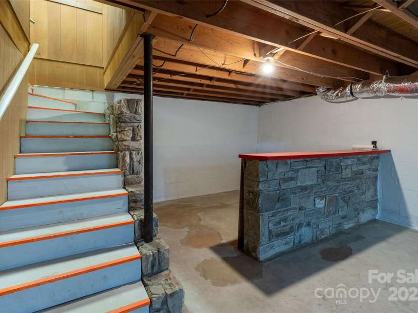 331 Ela Heights Road, Whittier, NC 28789.  MLS# CAR4259769, YatesRealty ID 13118. 