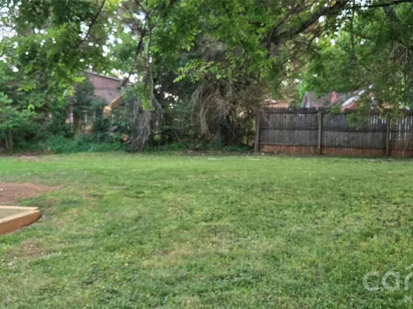 227 B Street, Newton, NC 28658.  MLS# CAR4371674, YatesRealty ID 13119. 
