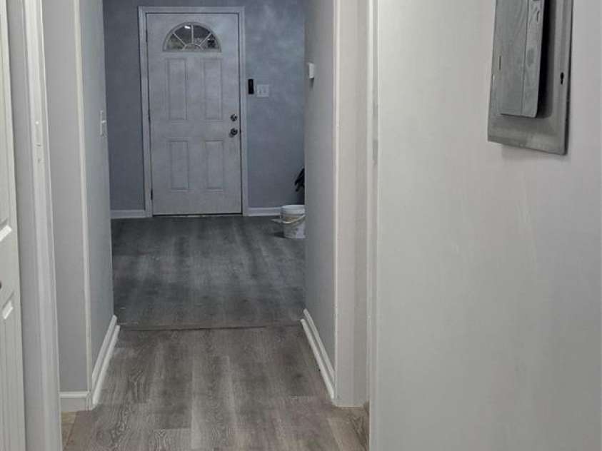 227 B Street, Newton, NC 28658.  MLS# CAR4371674, YatesRealty ID 13119. Hallway