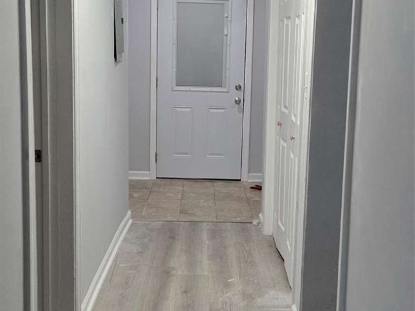 227 B Street, Newton, NC 28658.  MLS# CAR4371674, YatesRealty ID 13119. Hallway