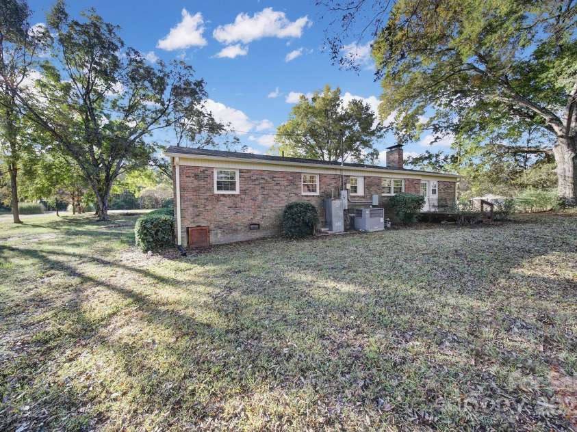 3987 Taxahaw Road, Lancaster, SC 29720.  MLS# CAR4318245, YatesRealty ID 1312. 