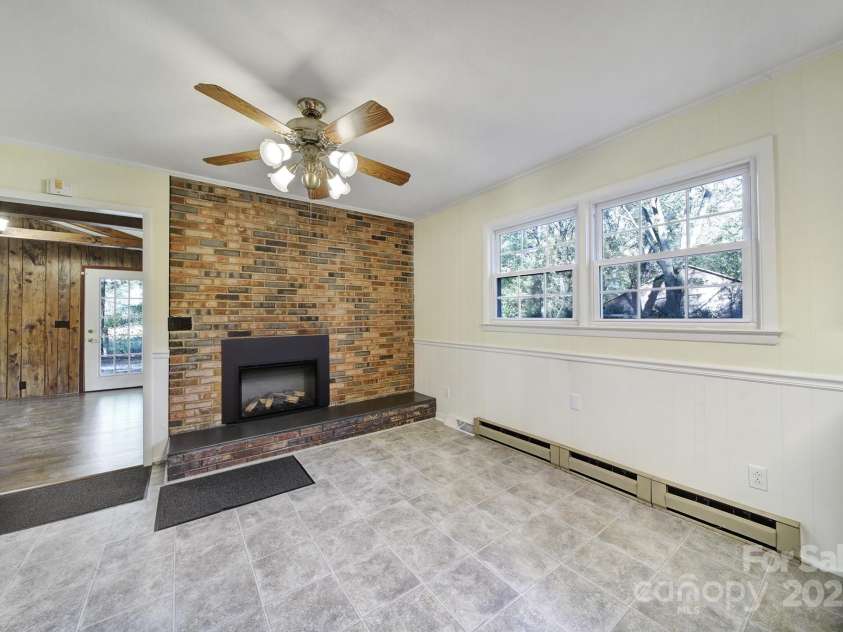 3987 Taxahaw Road, Lancaster, SC 29720.  MLS# CAR4318245, YatesRealty ID 1312. 