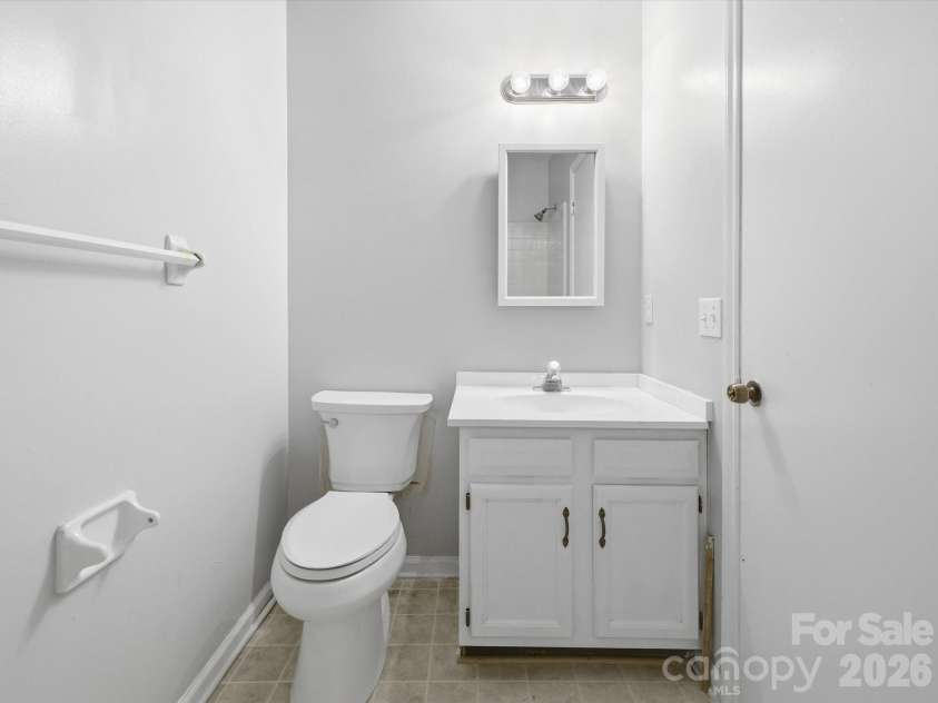 6146 Meadow Rose Lane, Charlotte, NC 28215.  MLS# CAR4333078, YatesRealty ID 1312. 