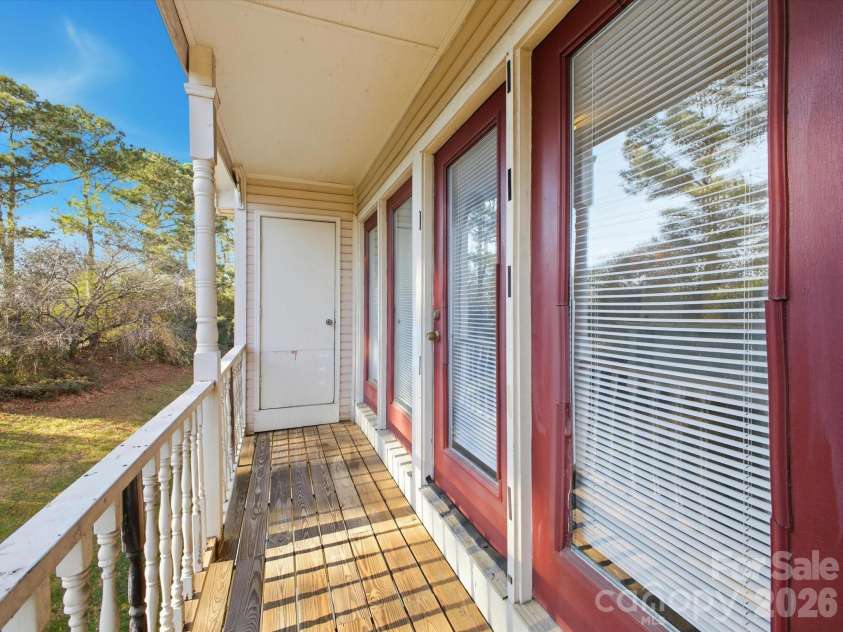 6146 Meadow Rose Lane, Charlotte, NC 28215.  MLS# CAR4333078, YatesRealty ID 1312. 