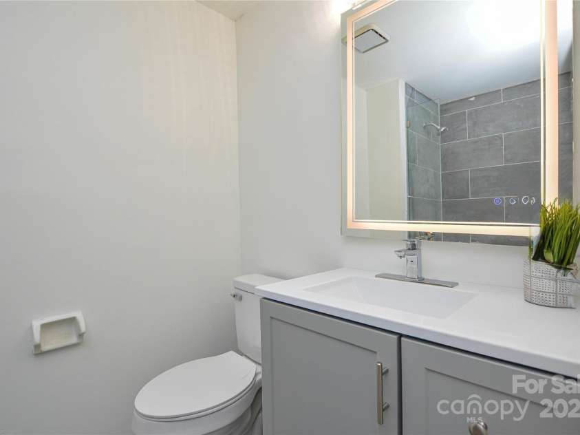 9325 Old Concord Road, Charlotte, NC 28213.  MLS# CAR4276342, YatesRealty ID 13120. Ensuite bathroom