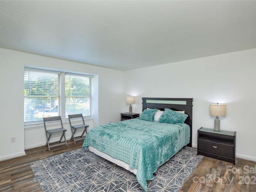 9325 Old Concord Road, Charlotte, NC 28213.  MLS# CAR4276342, YatesRealty ID 13120. Spacious Primary Bedroom