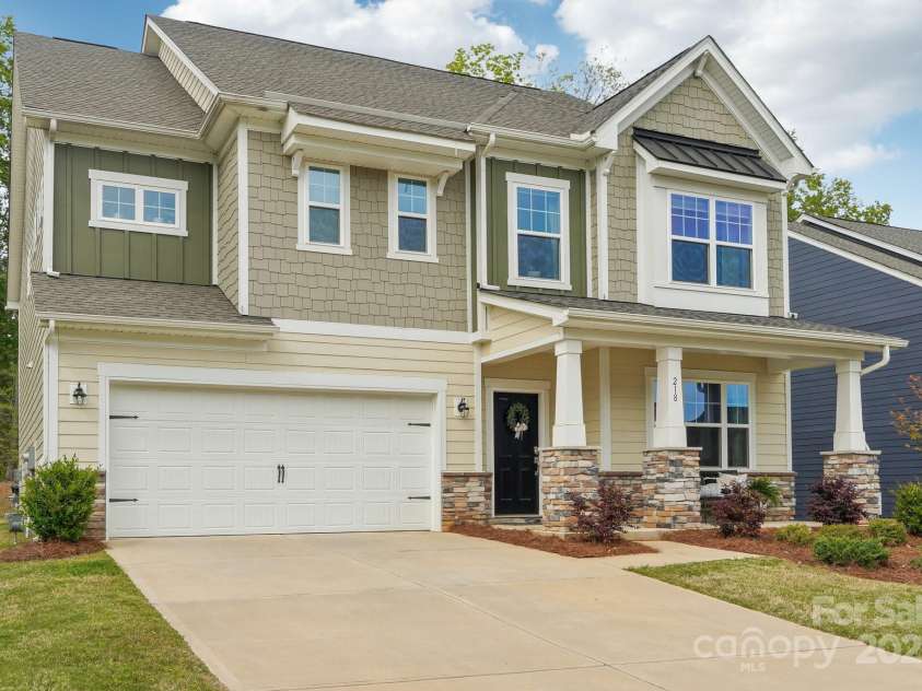 218 Tackle Box Drive, Troutman, NC 28166.  MLS# CAR4250320, YatesRealty ID 13121. Welcome home to 218 Tackle Box in Troutman!