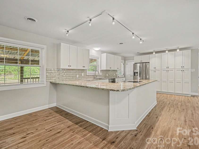2330 18th Street, Hickory, NC 28601.  MLS# CAR4368810, YatesRealty ID 13121. 