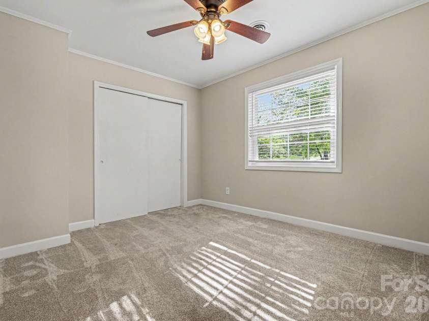 2330 18th Street, Hickory, NC 28601.  MLS# CAR4368810, YatesRealty ID 13121. 