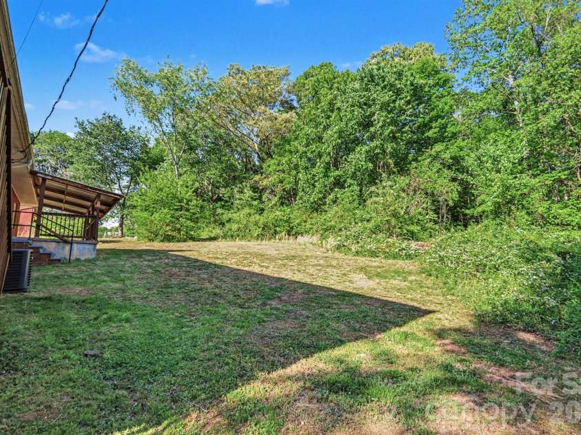 2330 18th Street, Hickory, NC 28601.  MLS# CAR4368810, YatesRealty ID 13121. 