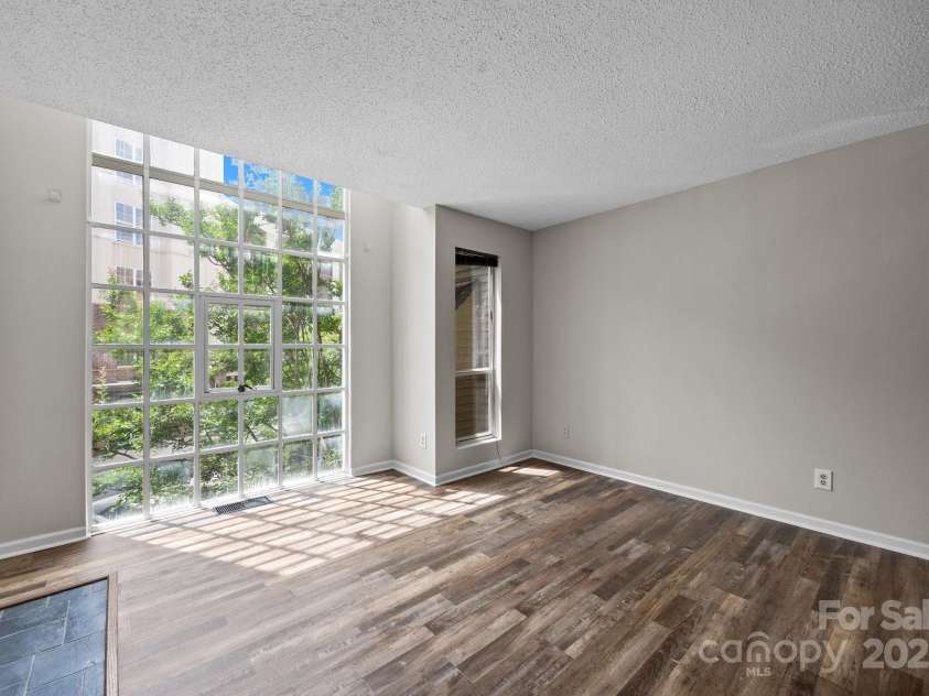 415 7th Street, Charlotte, NC 28202.  MLS# CAR4259506, YatesRealty ID 13122. 