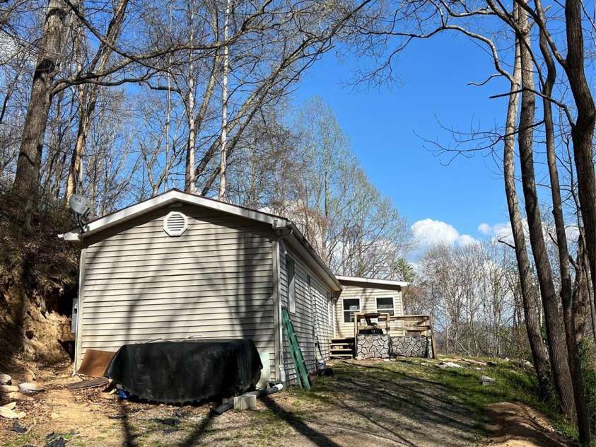 150 Combo Court, Waynesville, NC 28786.  MLS# CAR4365991, YatesRealty ID 13123. 