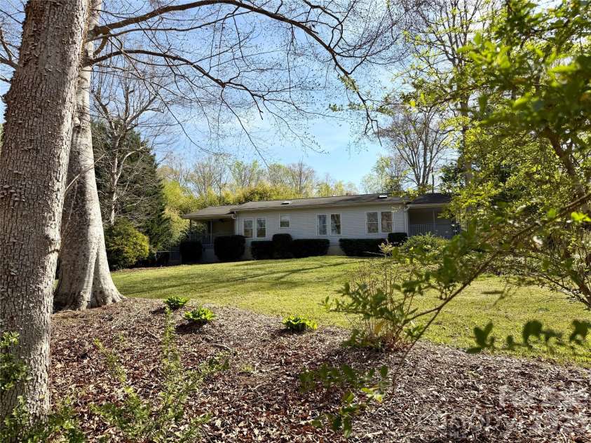 1270 Lilly Drive, Clover, SC 29710.  MLS# CAR4361474, YatesRealty ID 13124. 