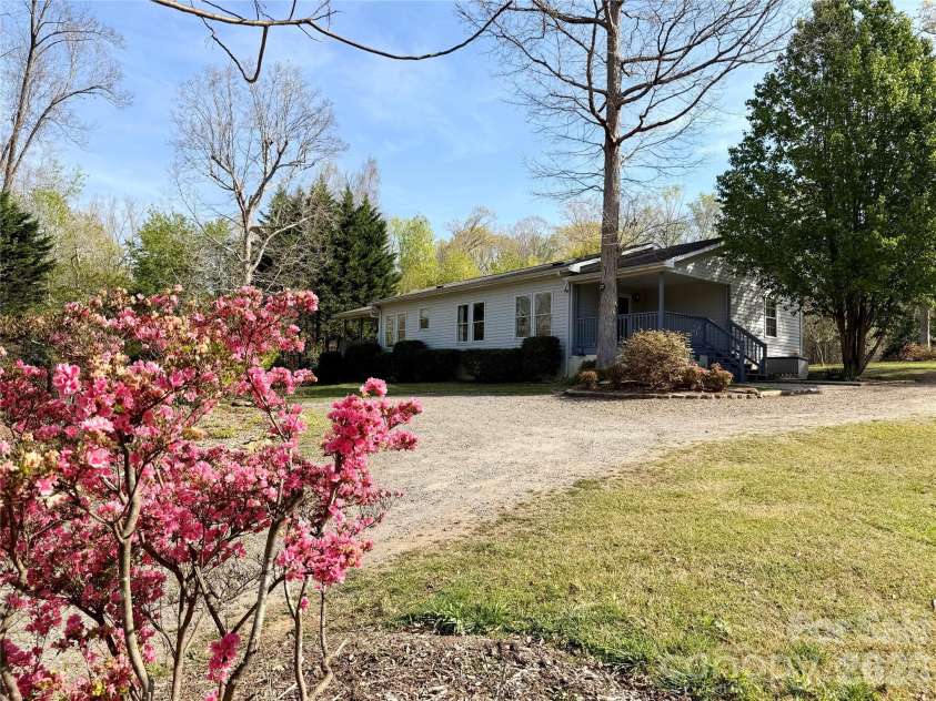 1270 Lilly Drive, Clover, SC 29710.  MLS# CAR4361474, YatesRealty ID 13124. 