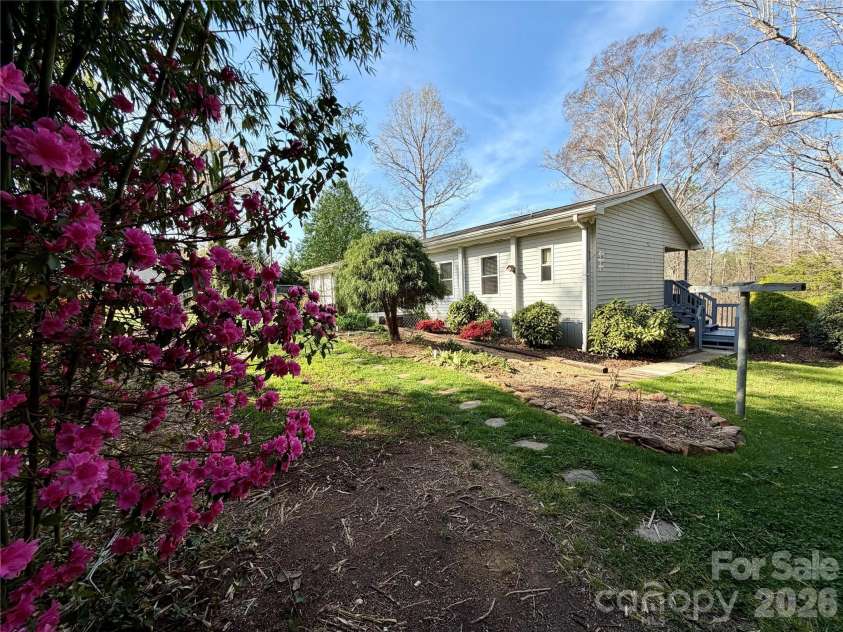 1270 Lilly Drive, Clover, SC 29710.  MLS# CAR4361474, YatesRealty ID 13124. 