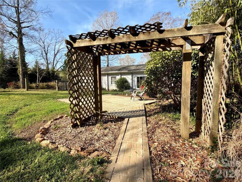 1270 Lilly Drive, Clover, SC 29710.  MLS# CAR4361474, YatesRealty ID 13124. 