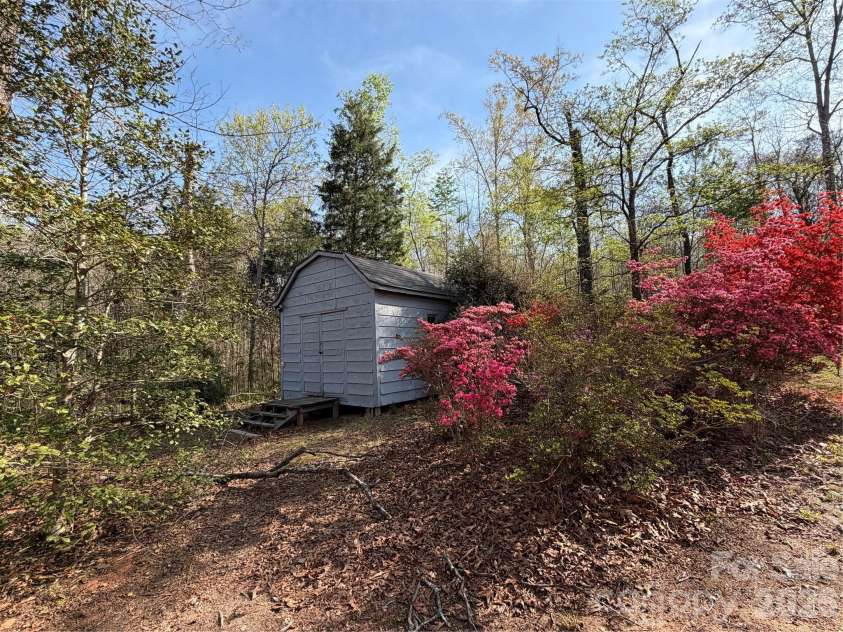 1270 Lilly Drive, Clover, SC 29710.  MLS# CAR4361474, YatesRealty ID 13124. 