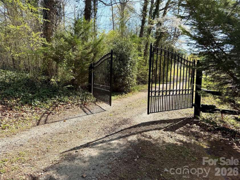 1270 Lilly Drive, Clover, SC 29710.  MLS# CAR4361474, YatesRealty ID 13124. 