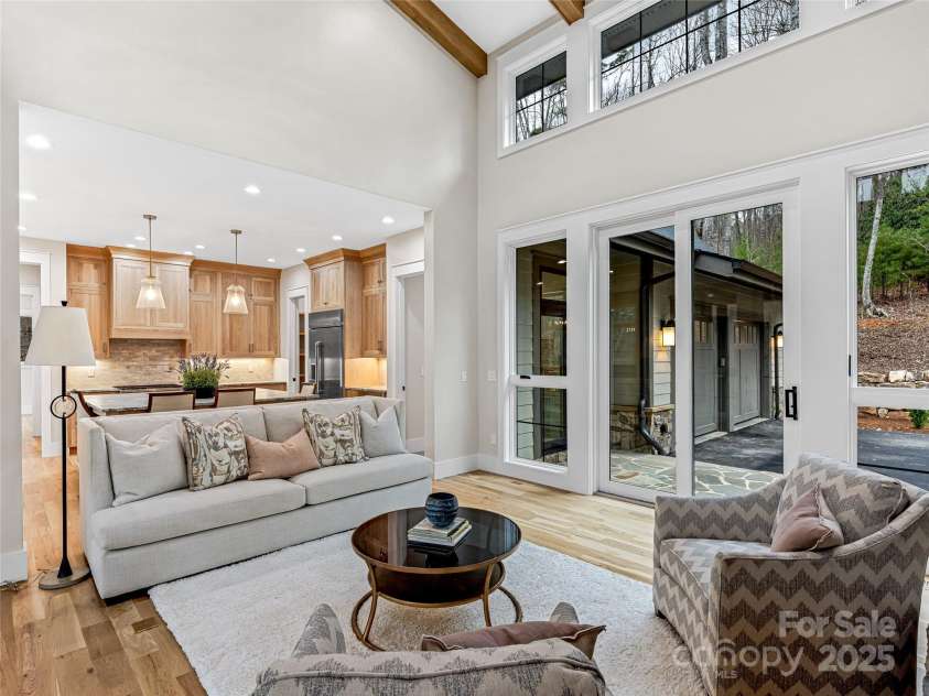 435 Barrington Drive, Asheville, NC 28803.  MLS# CAR4235274, YatesRealty ID 13124. Open Floor Plan ideal for entertaining