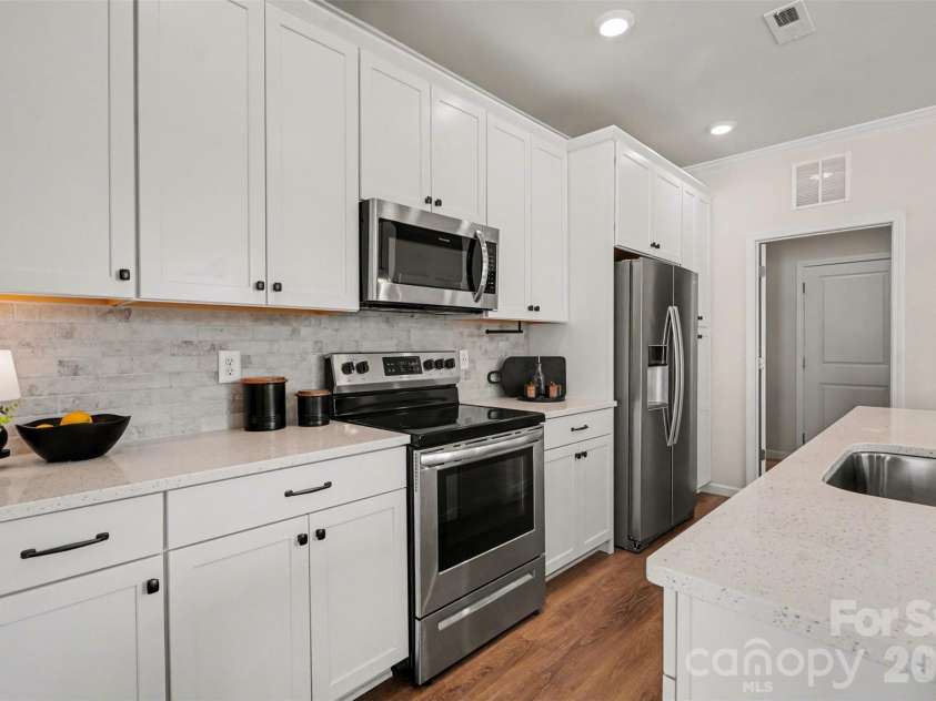 8238 Merryvale Lane, Charlotte, NC 28214.  MLS# CAR4350483, YatesRealty ID 13125. 