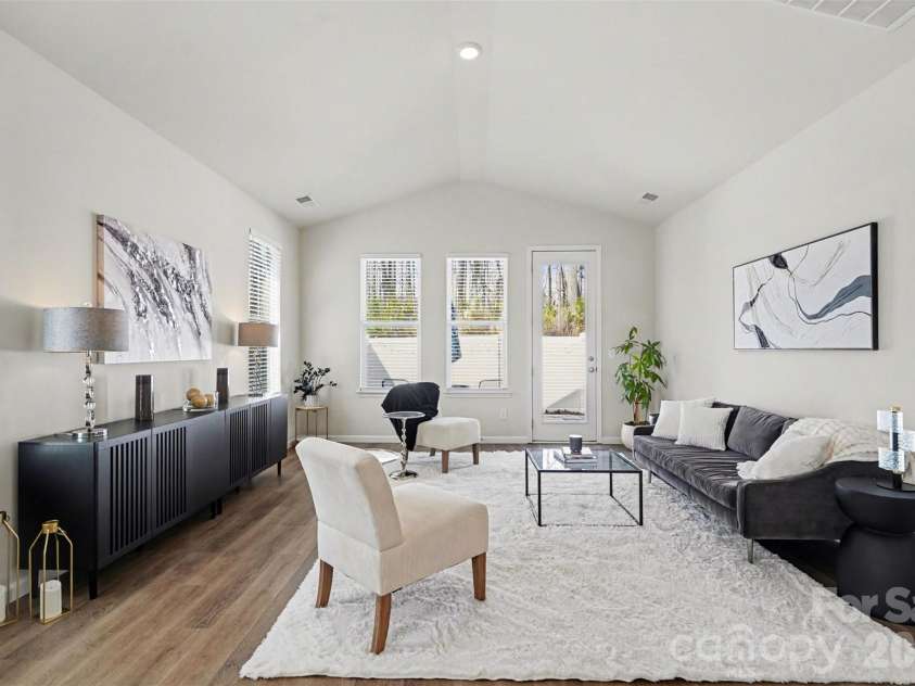 8238 Merryvale Lane, Charlotte, NC 28214.  MLS# CAR4350483, YatesRealty ID 13125. 