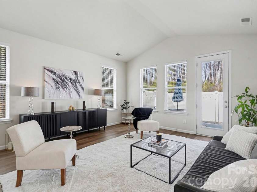 8238 Merryvale Lane, Charlotte, NC 28214.  MLS# CAR4350483, YatesRealty ID 13125. 