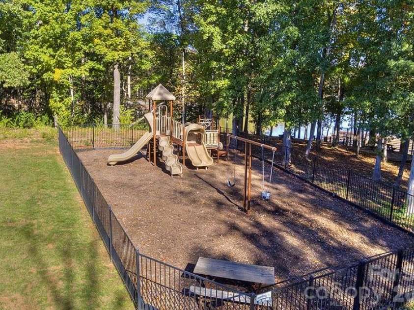 8238 Merryvale Lane, Charlotte, NC 28214.  MLS# CAR4350483, YatesRealty ID 13125. 